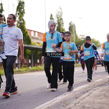 Runner Photo 8383098