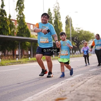 Runner Photo 8383310