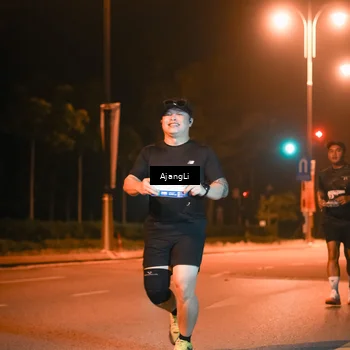 Runner Photo 8383323