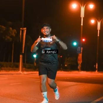 Runner Photo 8383330