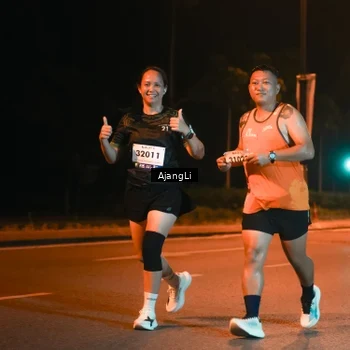 Runner Photo 8383376