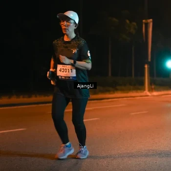 Runner Photo 8383444