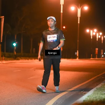 Runner Photo 8383448