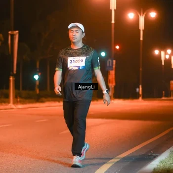 Runner Photo 8383457