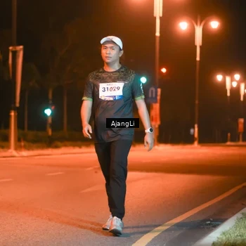 Runner Photo 8383458