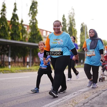 Runner Photo 8383478