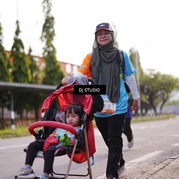 Runner Photo 8383509