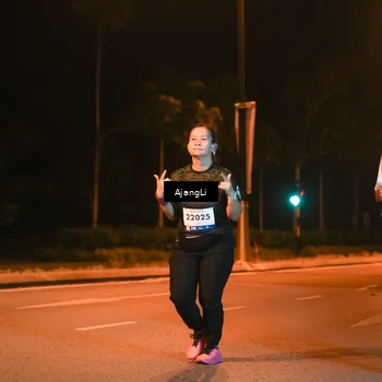 Runner Photo 8383517