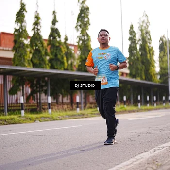Runner Photo 8383595