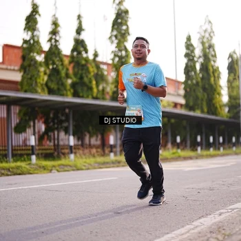 Runner Photo 8383599