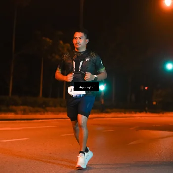Runner Photo 8383619