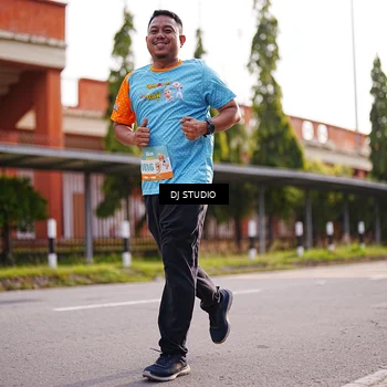 Runner Photo 8383636