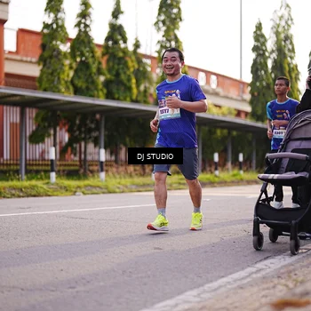Runner Photo 8383653
