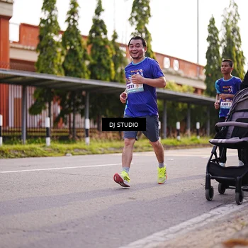 Runner Photo 8383655