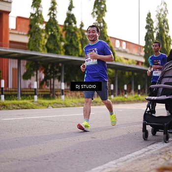 Runner Photo 8383661