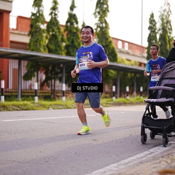 Runner Photo 8383664