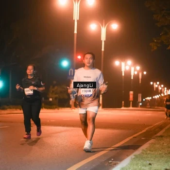 Runner Photo 8383692