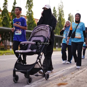 Runner Photo 8383695