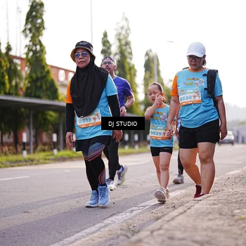 Runner Photo 8383710