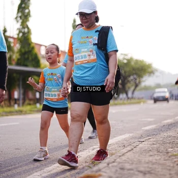 Runner Photo 8383729