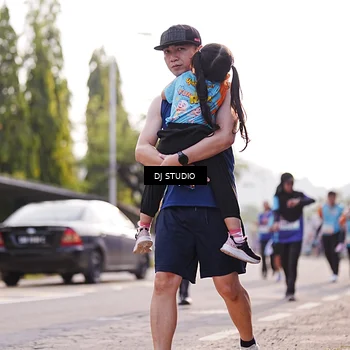 Runner Photo 8383766