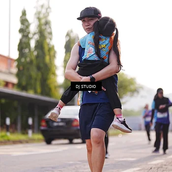 Runner Photo 8383771