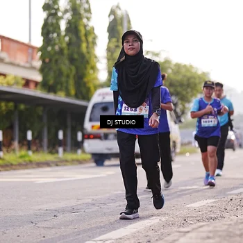Runner Photo 8383781