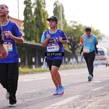 Runner Photo 8383796