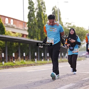 Runner Photo 8383811