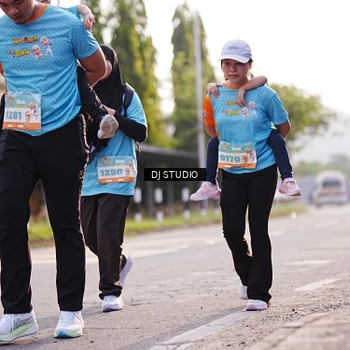 Runner Photo 8383823