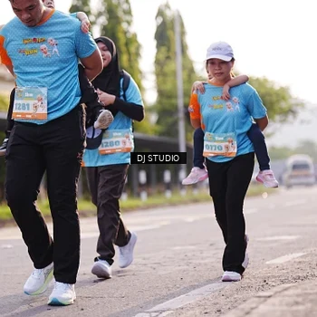 Runner Photo 8383826