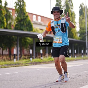 Runner Photo 8383847