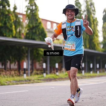 Runner Photo 8383848