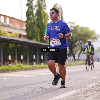 Runner Photo 8383968