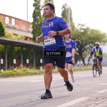 Runner Photo 8383973