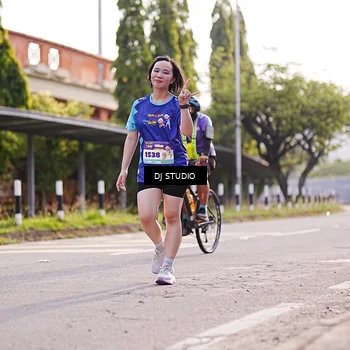 Runner Photo 8383975
