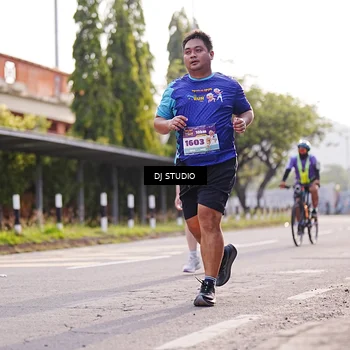 Runner Photo 8383978