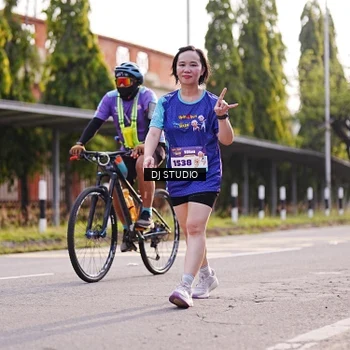 Runner Photo 8384001