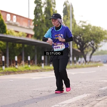 Runner Photo 8384187