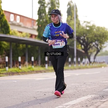 Runner Photo 8384189