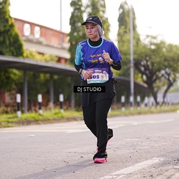 Runner Photo 8384193