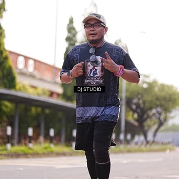 Runner Photo 8384242