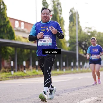 Runner Photo 8384306