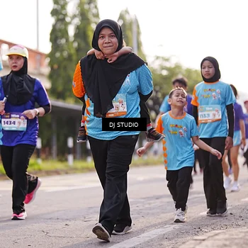 Runner Photo 8384384