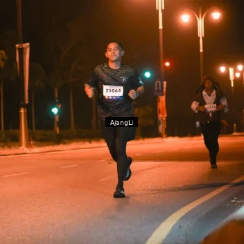 Runner Photo 8384431