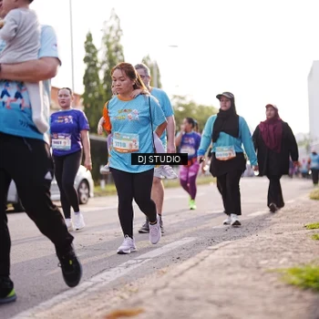 Runner Photo 8384491