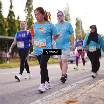 Runner Photo 8384494