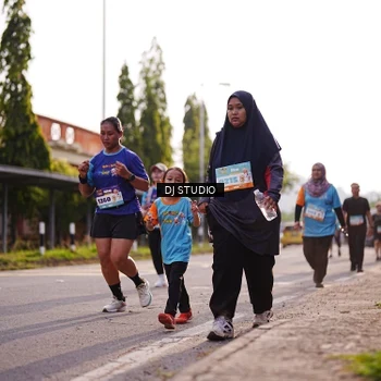 Runner Photo 8384615