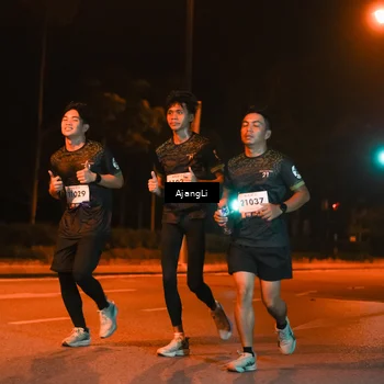 Runner Photo 8384631