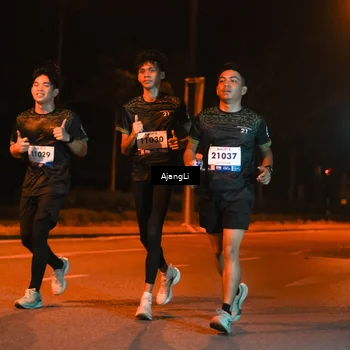 Runner Photo 8384643